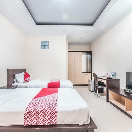 Oyo 1667 Wisma Lux Barkah Cakarta Dış mekan fotoğraf