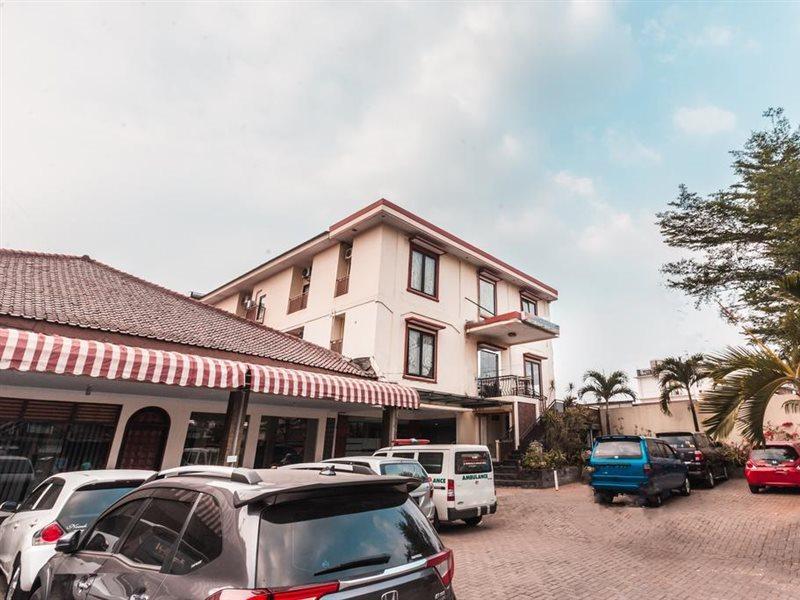 Oyo 1667 Wisma Lux Barkah Cakarta Dış mekan fotoğraf