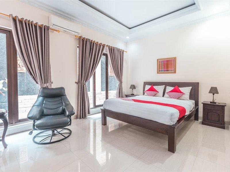 Oyo 1667 Wisma Lux Barkah Cakarta Oda fotoğraf