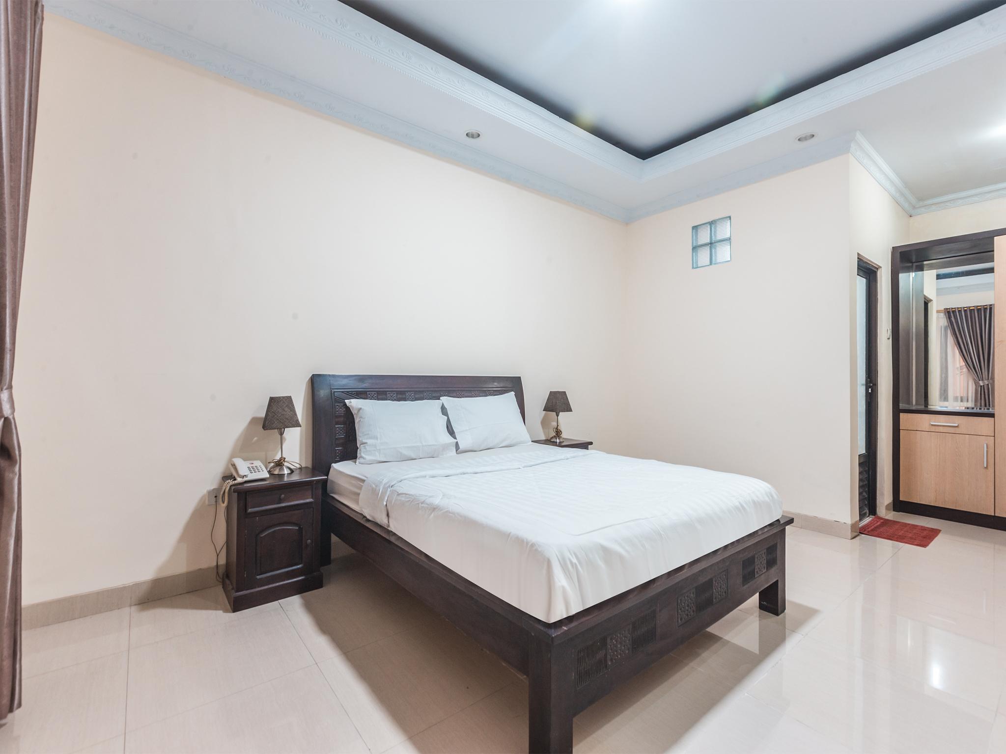 Oyo 1667 Wisma Lux Barkah Cakarta Dış mekan fotoğraf