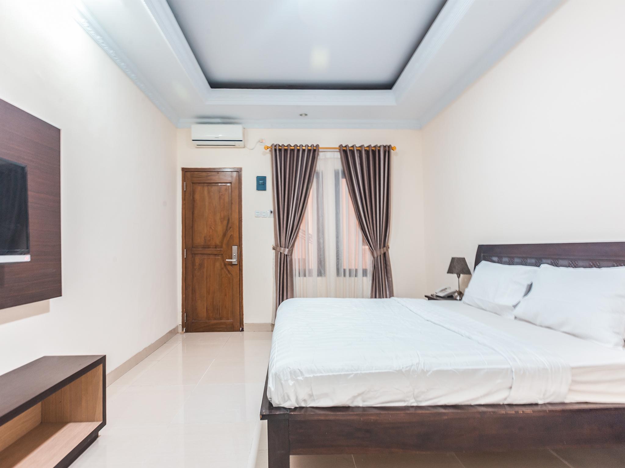 Oyo 1667 Wisma Lux Barkah Cakarta Dış mekan fotoğraf