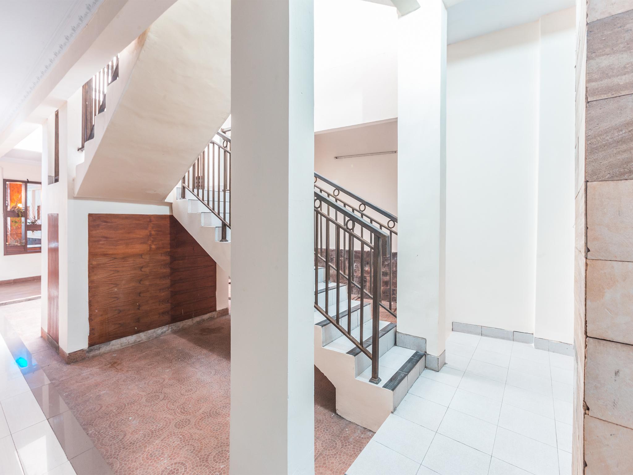 Oyo 1667 Wisma Lux Barkah Cakarta Dış mekan fotoğraf