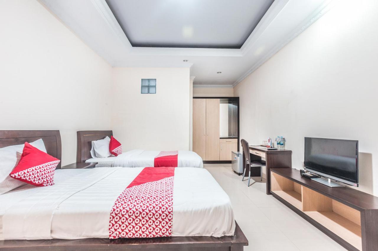 Oyo 1667 Wisma Lux Barkah Cakarta Dış mekan fotoğraf